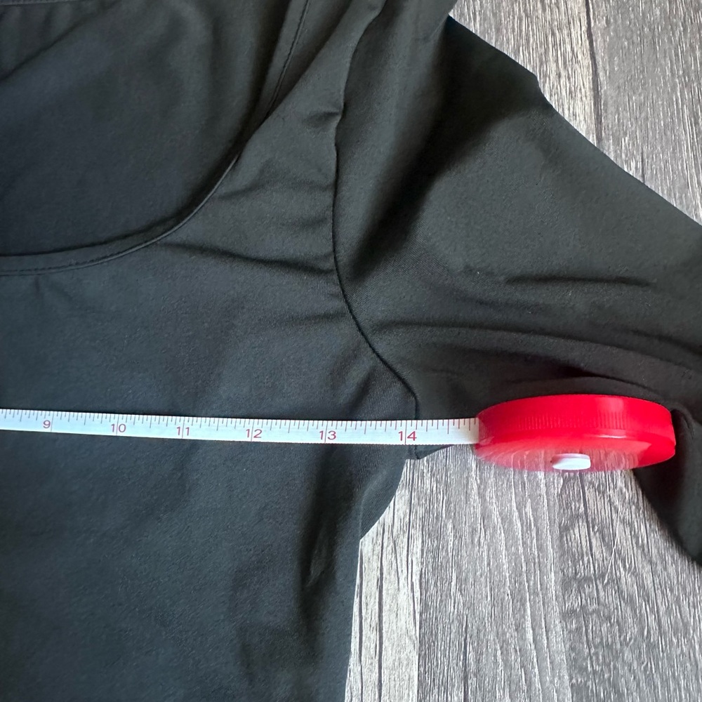 Long Sleeve Scoop Neck Stretchy Black Crop Top SZ XS Stretchy Black Top - Picture 8 of 13